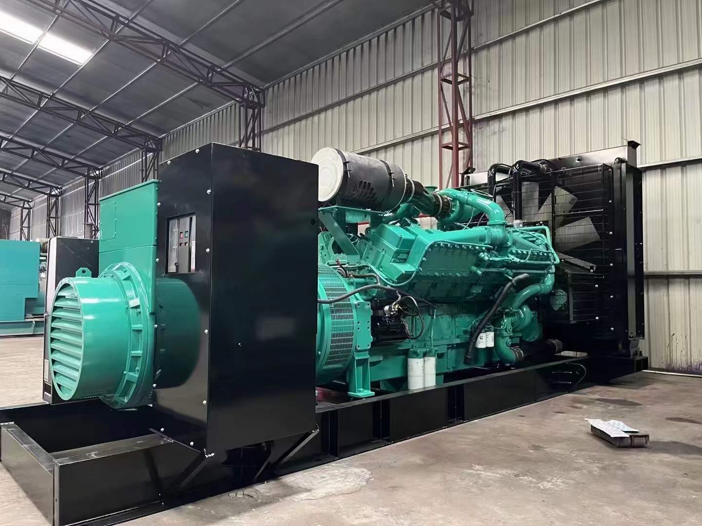 岑巩如何评估无功补偿装置的性能和效果？